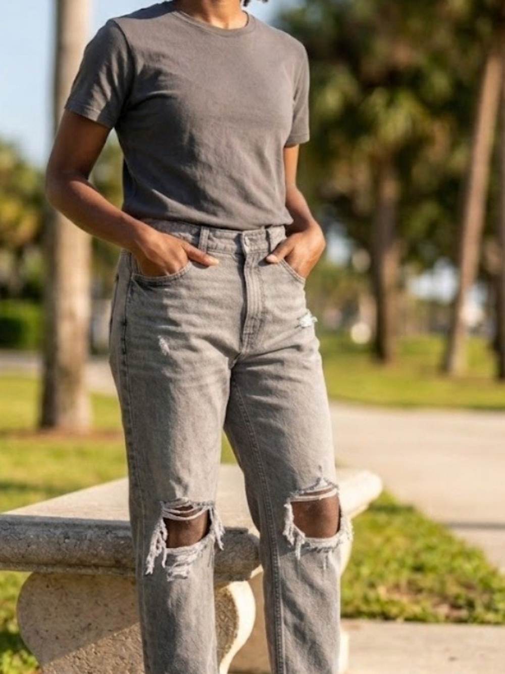 American Eagle Outfitters Women's Ankle Jeans in Charcoal Gray